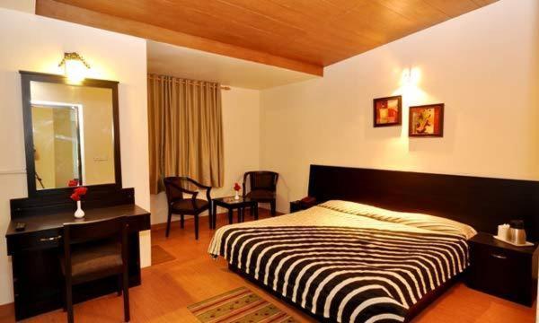 Hotel Suman Paradise ناينيتال الغرفة الصورة